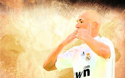 熊猫体育快讯-伊布社交媒体与球迷论战